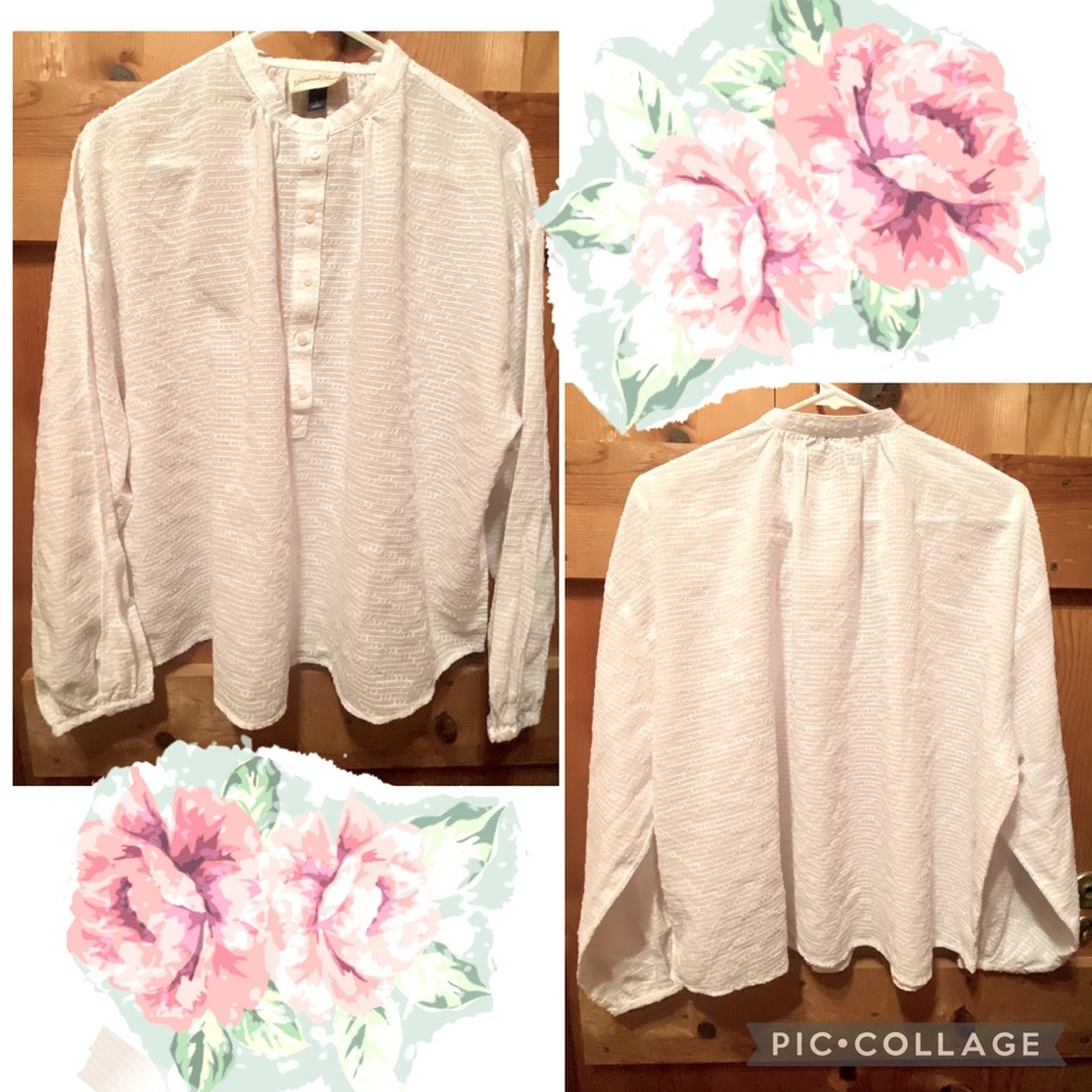 New without tags, Universal Thread white long sleeve blouse, size Small